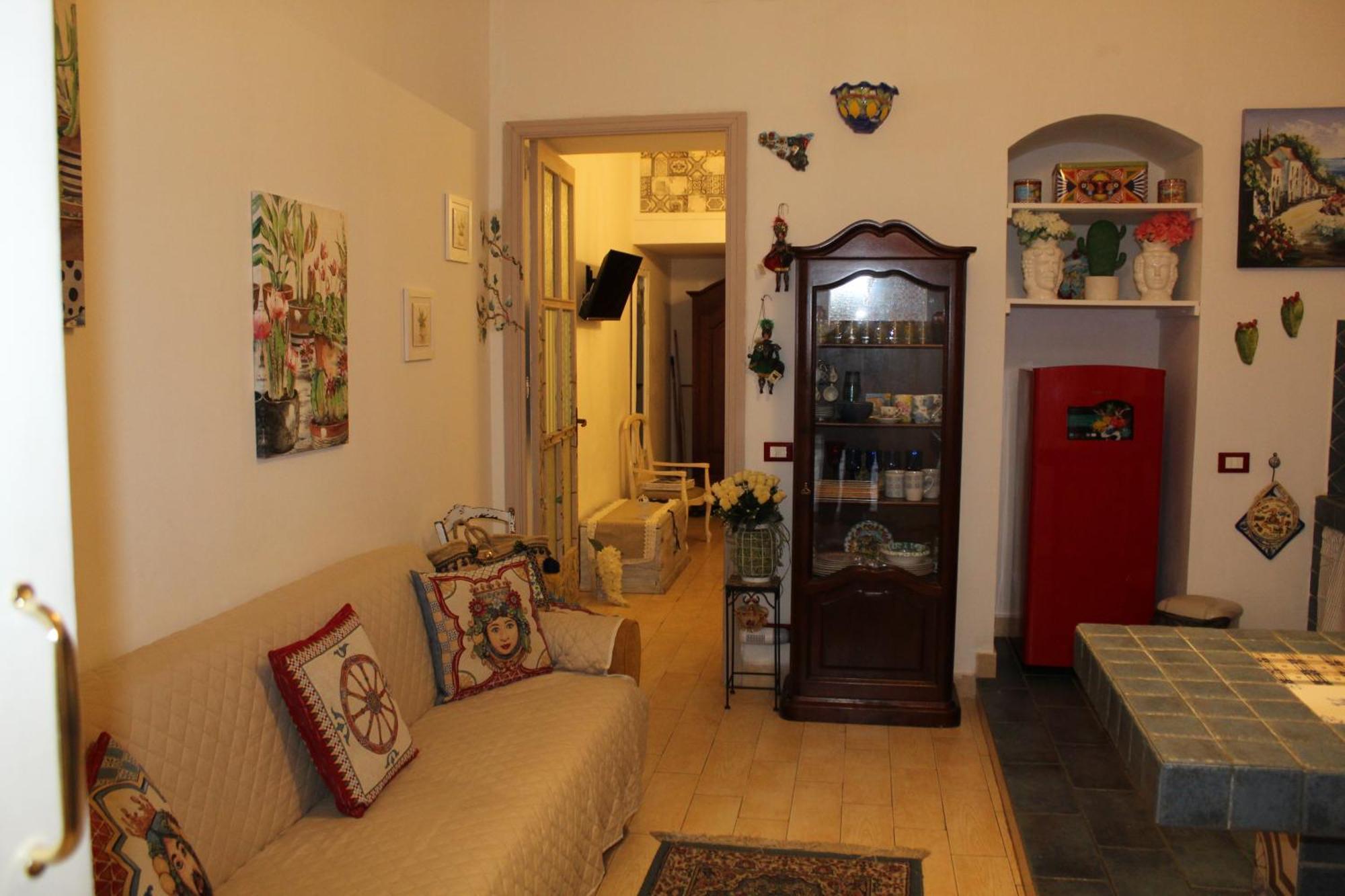 La Siciliana-Di Fronte La Cattedrale Villa - Palermo — Foto’s 3